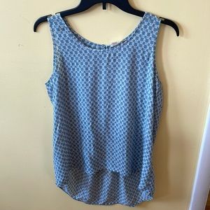 Sleeveless blouse